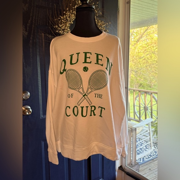 Green Envelope White Crew Neck Sweater Queen of the Court NWT size L SUPER SOFT - Picture 1 of 11
